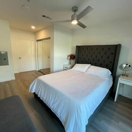 Luxurious Apartment Bardeen New Port Beach 1 Bedroom Ървайн Екстериор снимка