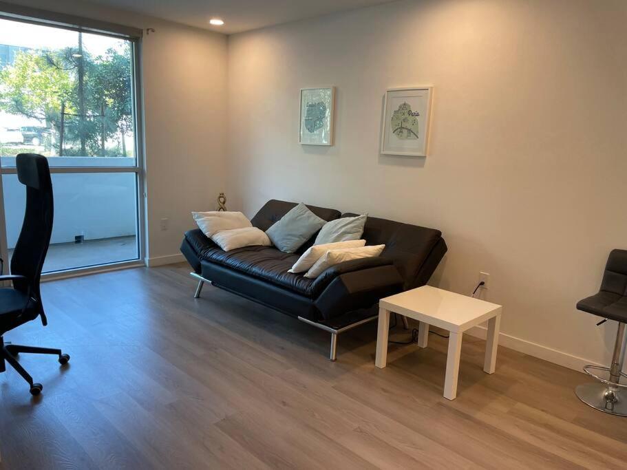 Luxurious Apartment Bardeen New Port Beach 1 Bedroom Ървайн Екстериор снимка